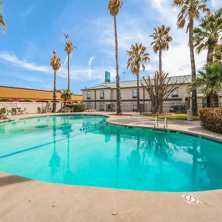 Motel 6-Laredo, Tx - North I-35 외부 사진