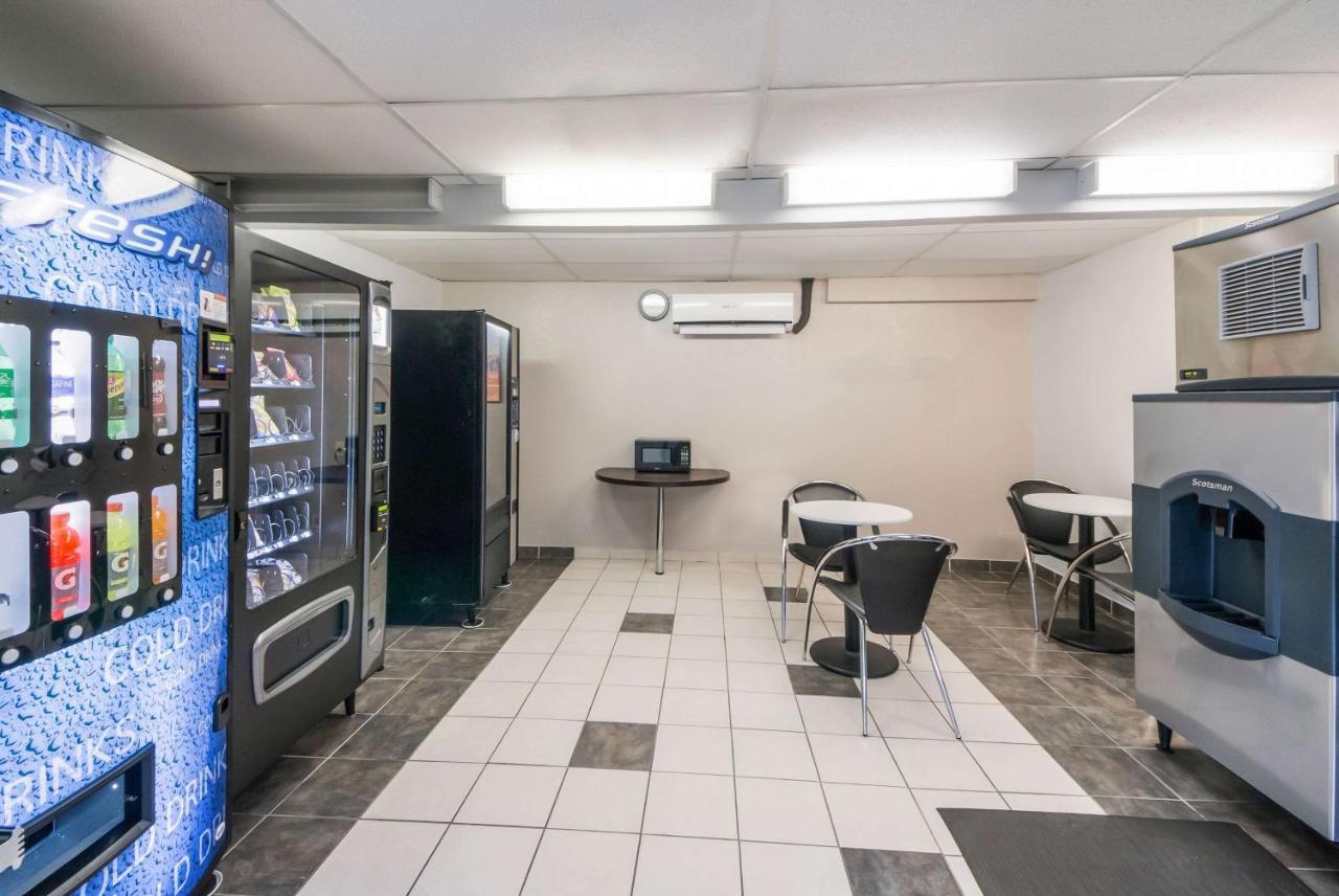 Motel 6-Laredo, Tx - North I-35 외부 사진