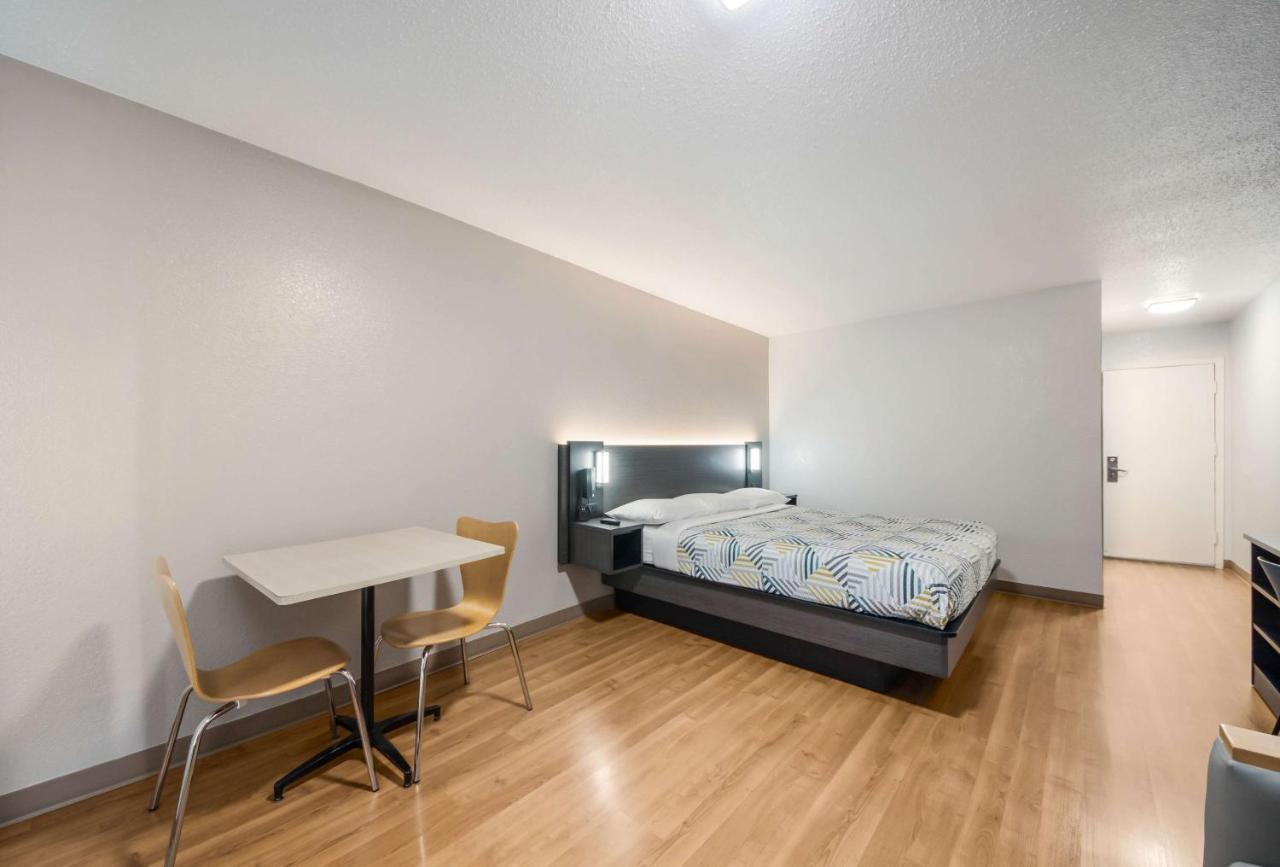 Motel 6-Laredo, Tx - North I-35 외부 사진
