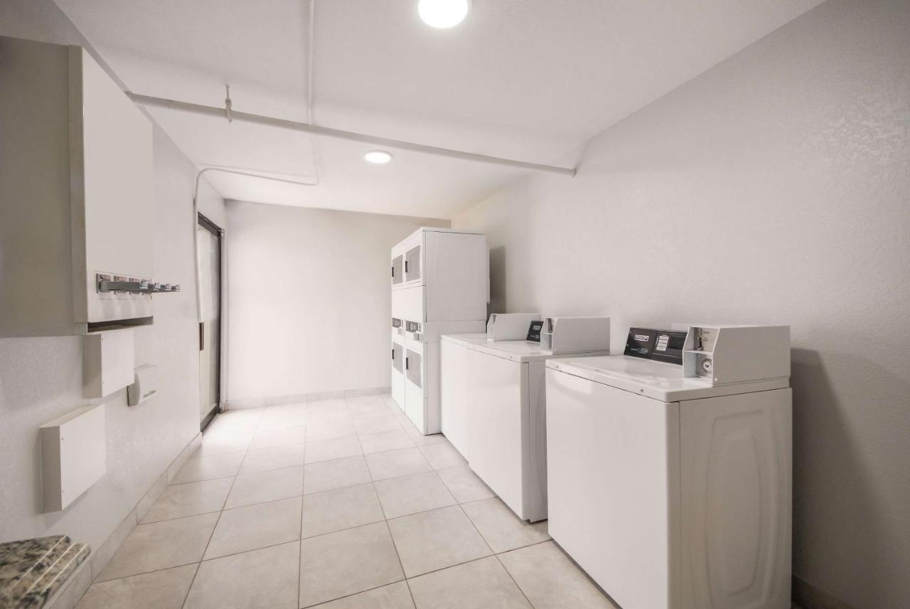 Motel 6-Laredo, Tx - North I-35 외부 사진