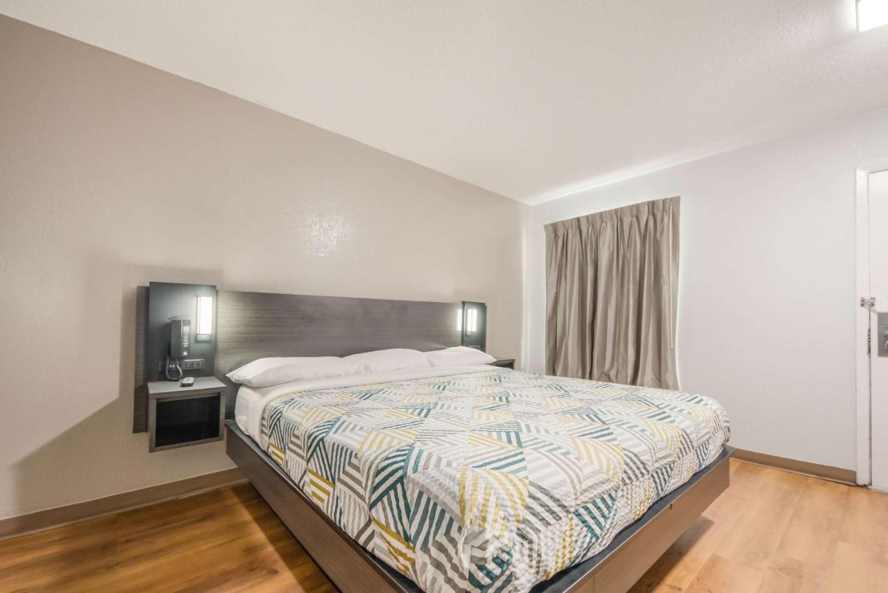 Motel 6-Laredo, Tx - North I-35 외부 사진