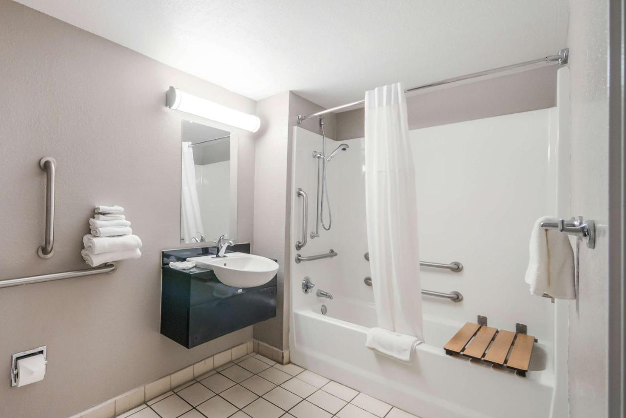 Motel 6-Laredo, Tx - North I-35 외부 사진