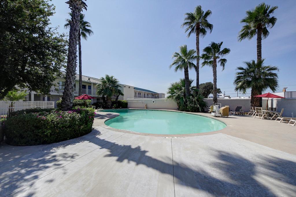 Motel 6-Laredo, Tx - North I-35 외부 사진