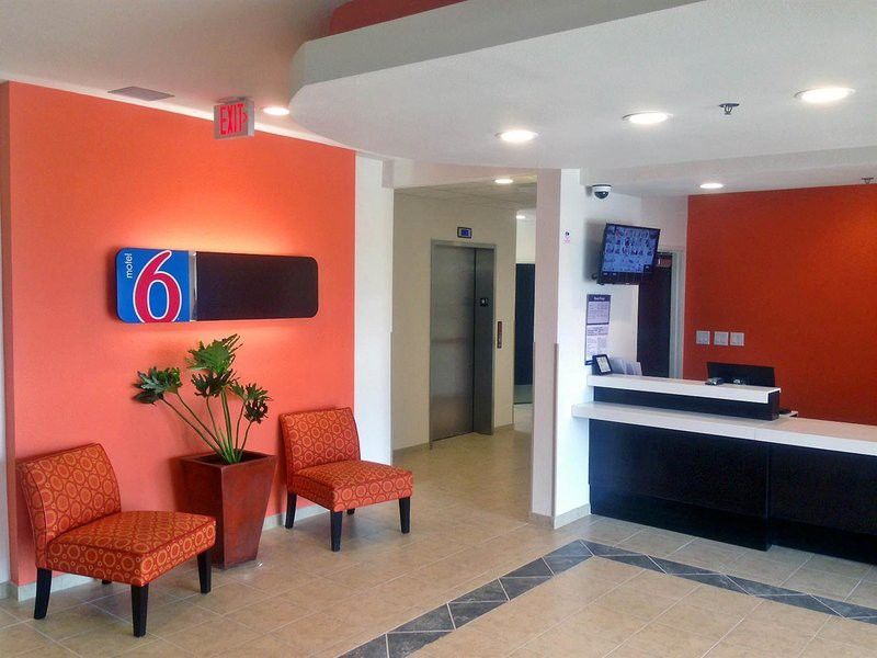 Motel 6-Laredo, Tx - North I-35 외부 사진