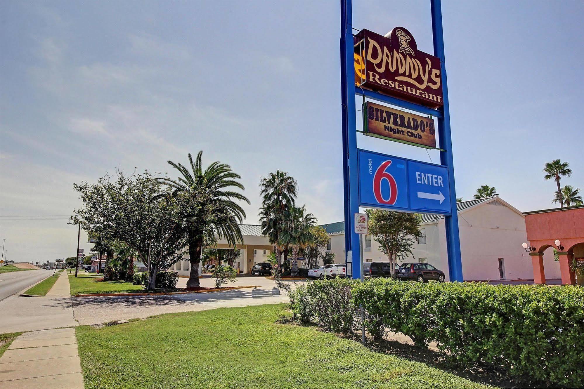 Motel 6-Laredo, Tx - North I-35 외부 사진