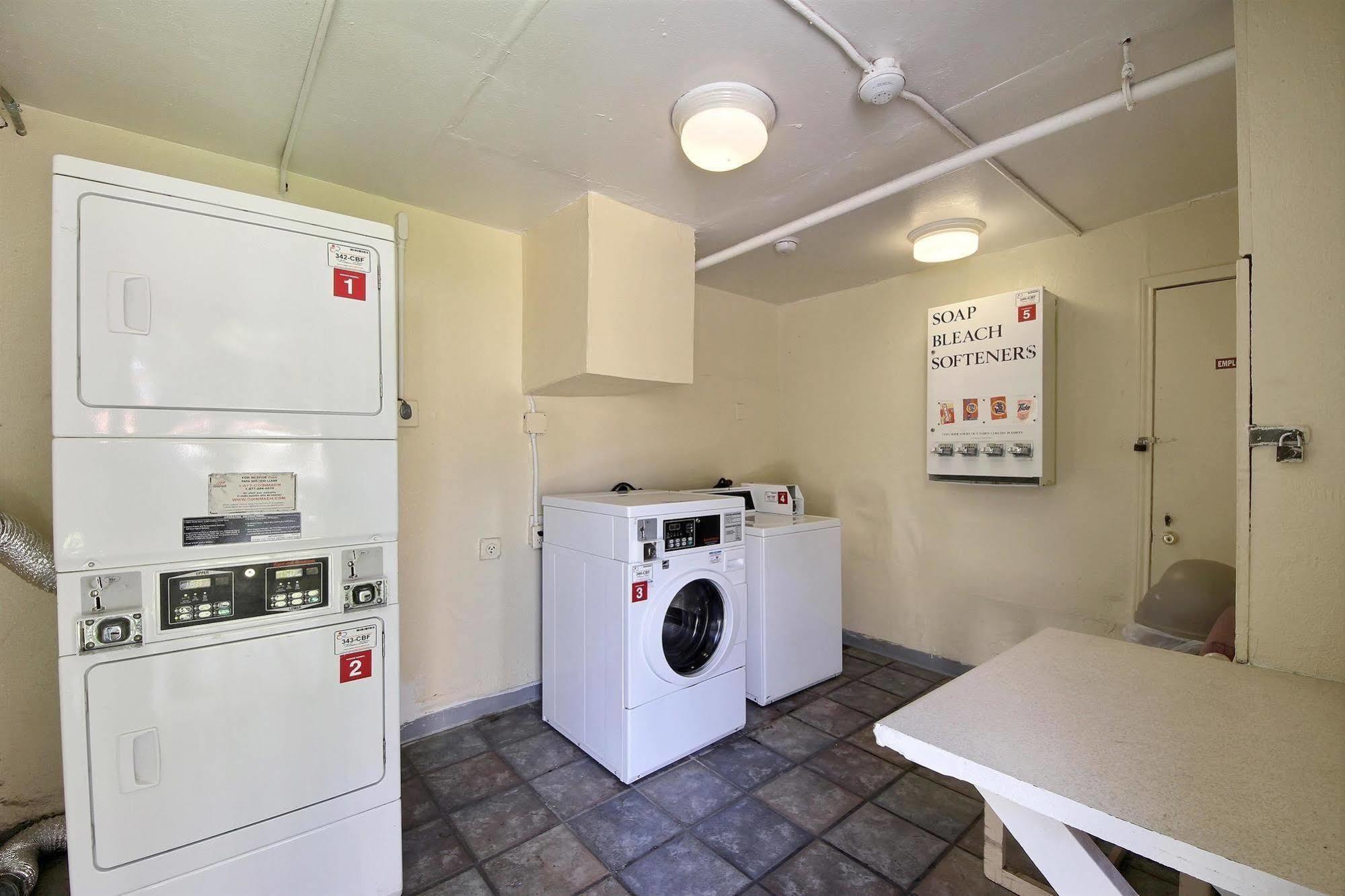Motel 6-Laredo, Tx - North I-35 외부 사진