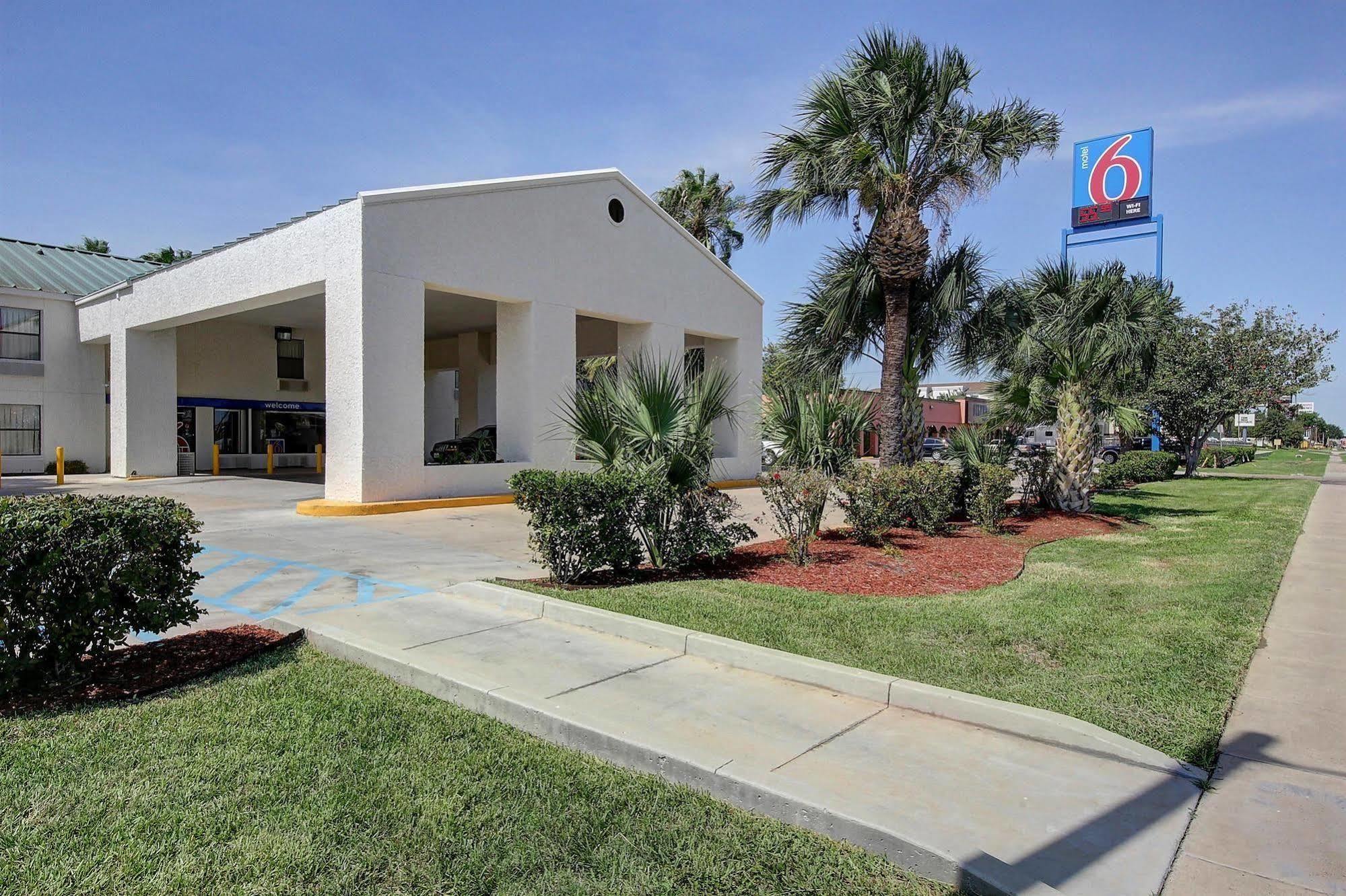 Motel 6-Laredo, Tx - North I-35 외부 사진