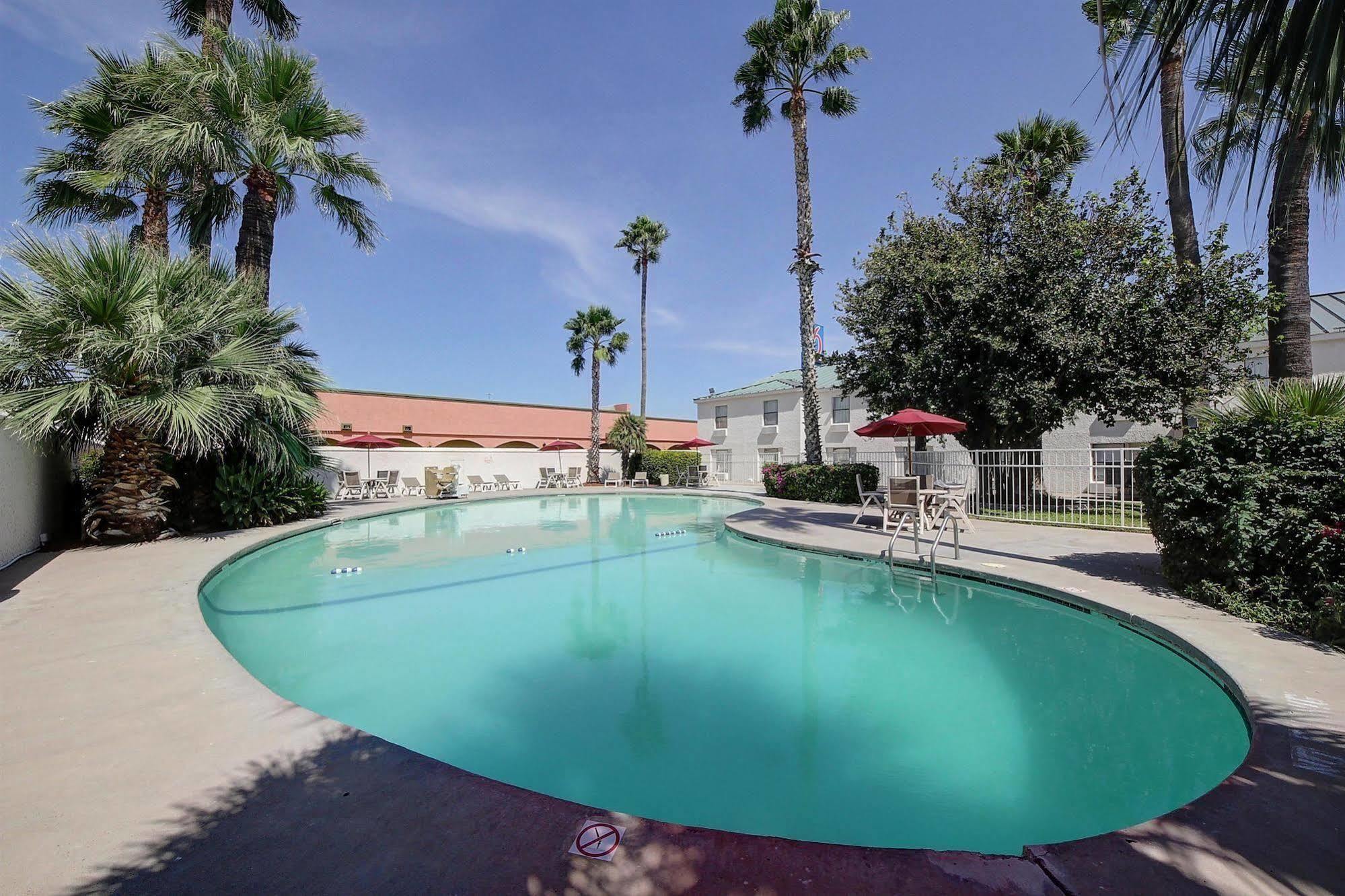 Motel 6-Laredo, Tx - North I-35 외부 사진